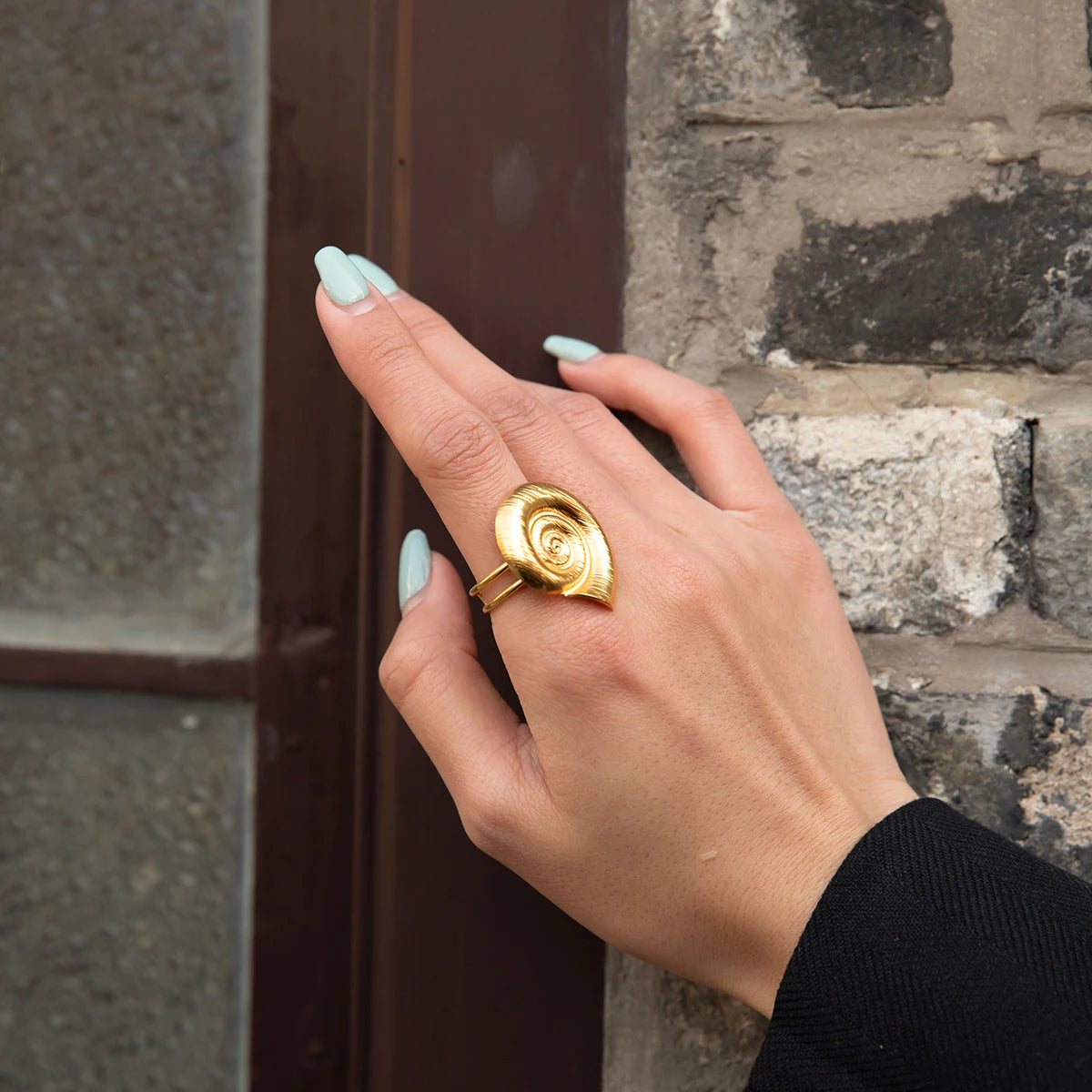 Concha Ring Open Spiral Shell Design