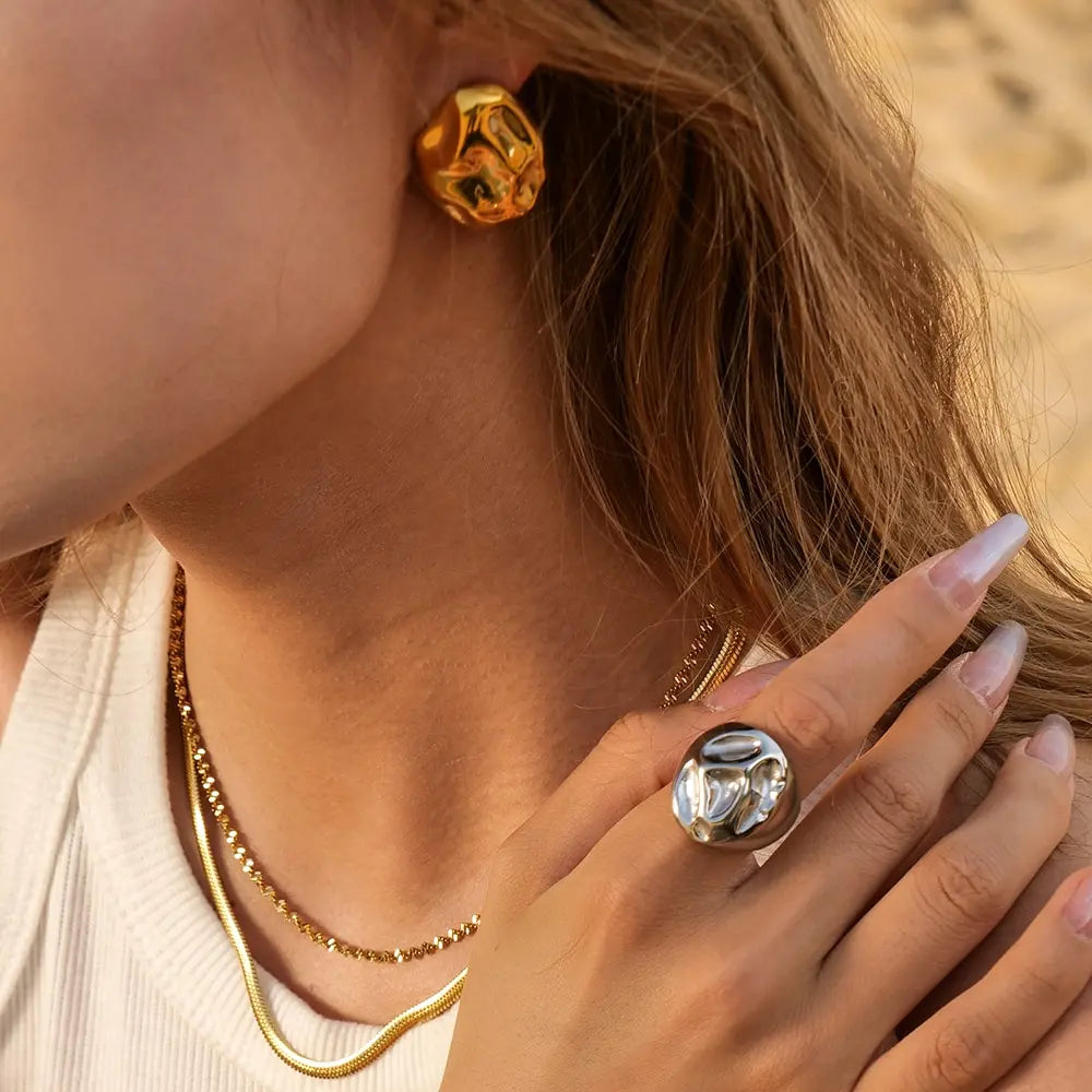 Marée Earrings Irregular Hammered Lines
