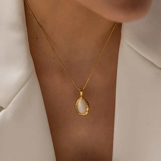 Lunaria Necklace Oval White Cat Eye Opal