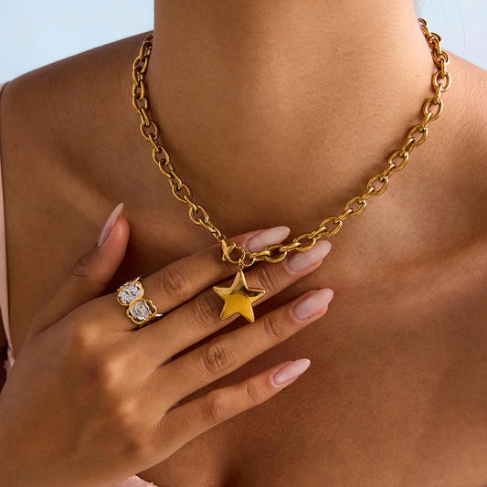 Stella Necklace Glossy Pentagram Pendant