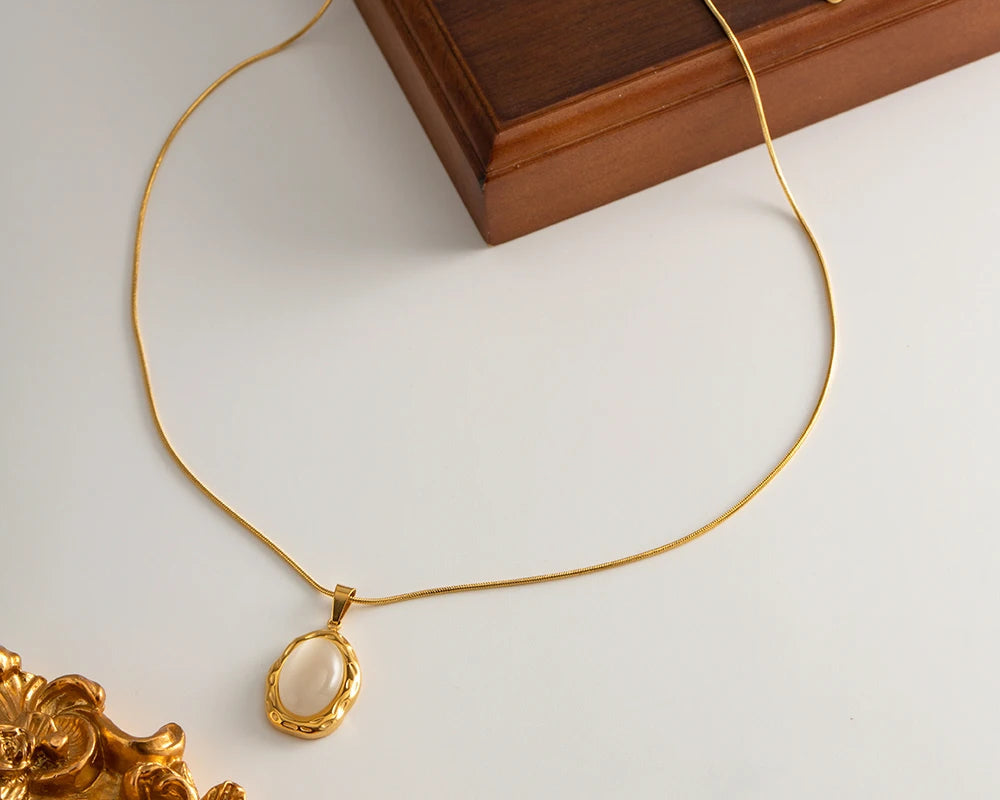 Lunaria Necklace Oval White Cat Eye Opal