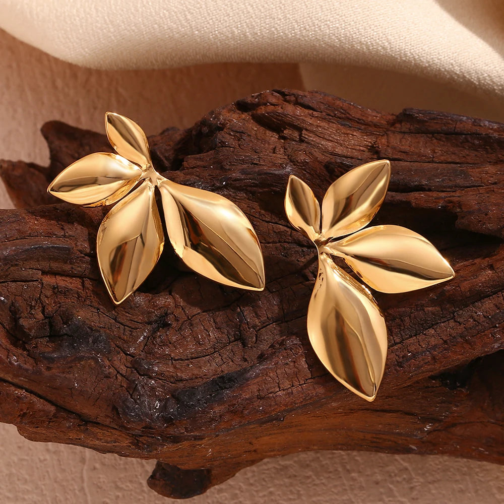 Feuille Earrings Rotating Leaf