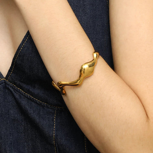 Ondine Bracelet Geometric Wave Cuff